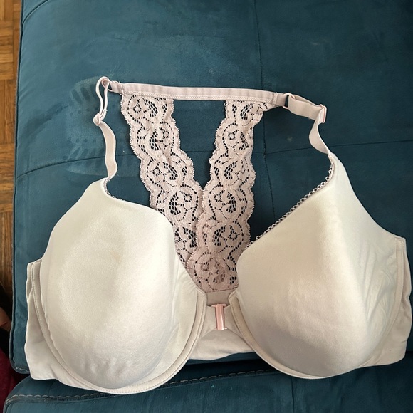 Victoria Secret bras - Picture 16 of 16